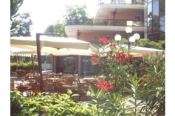 Italia Hotel Milano Marittima, Exteriorul